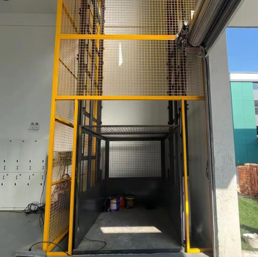 平和导轨式升降机助力物流园破解运输难题